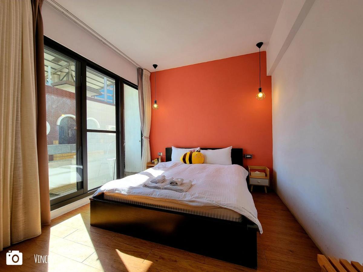Honey House Tainan Bed and Breakfast Buitenkant foto