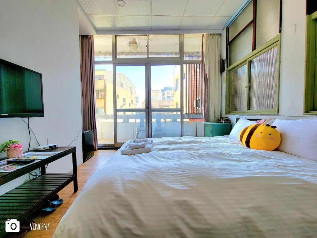 Honey House Tainan Bed and Breakfast Buitenkant foto