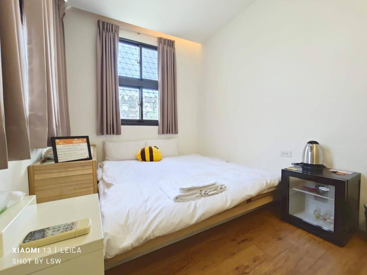Honey House Tainan Bed and Breakfast Buitenkant foto
