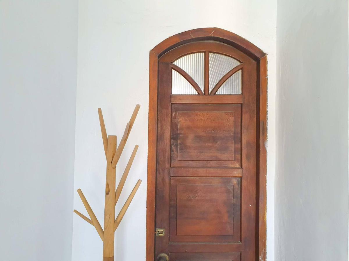 Honey House Tainan Bed and Breakfast Buitenkant foto