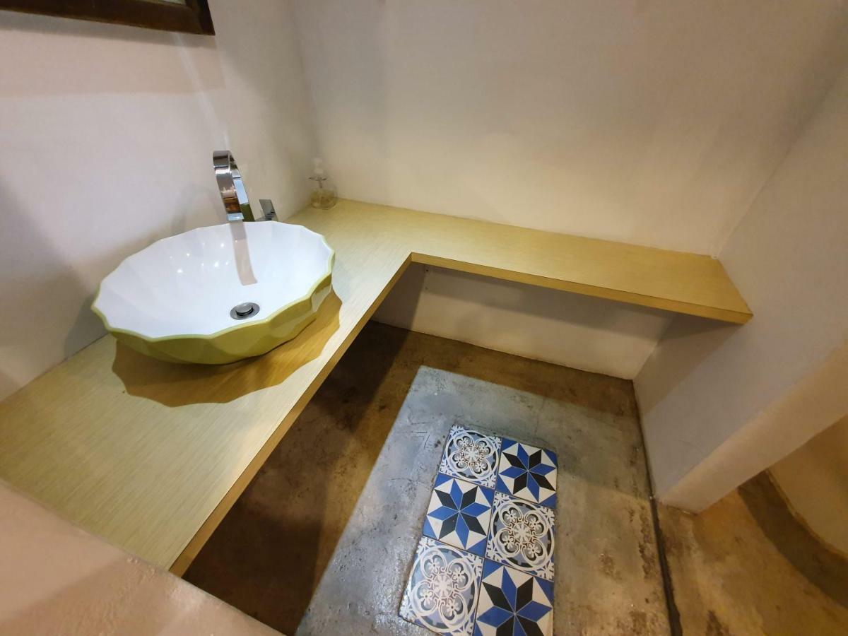 Honey House Tainan Bed and Breakfast Buitenkant foto